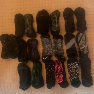 Lot of 10 pairs of Pure Barre & Pointe Studio Sticky/Grip Socks Size Medium